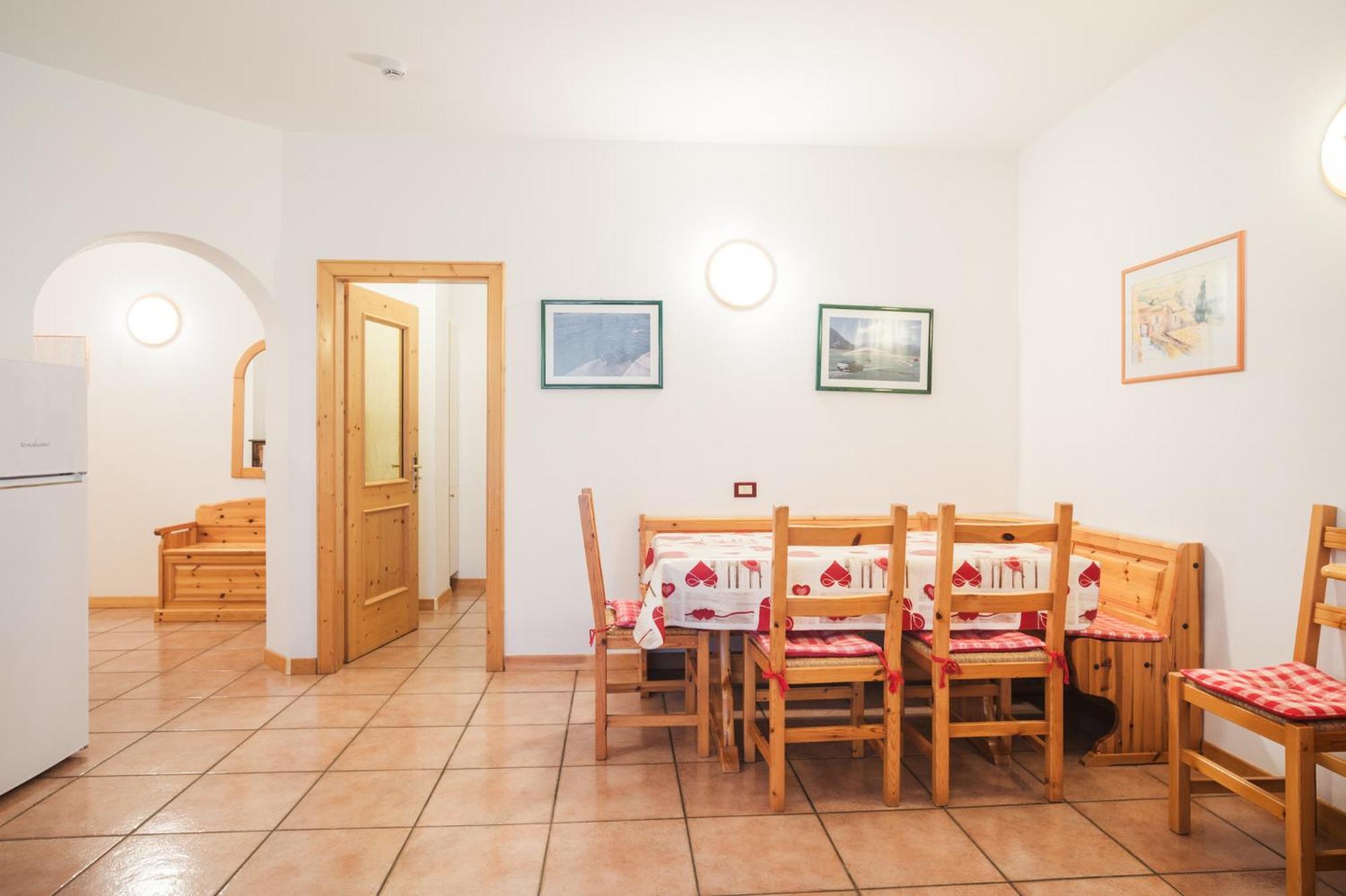 Residence Al Caminetto Molveno Extérieur photo